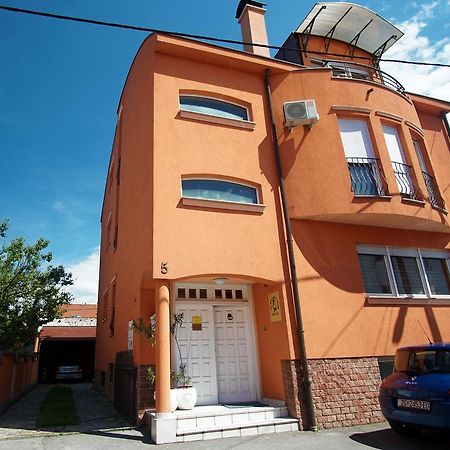 The Wallaby House Hostel Zágráb Kültér fotó