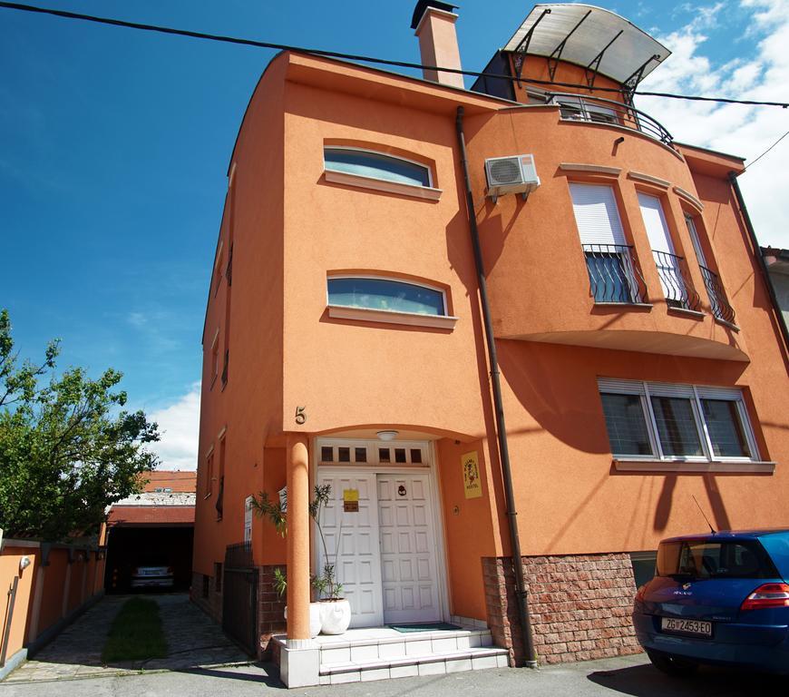 The Wallaby House Hostel Zágráb Kültér fotó